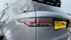 Land Rover Discovery 3.0 D300 R-Dynamic SE 5dr Auto Diesel Station Wagon